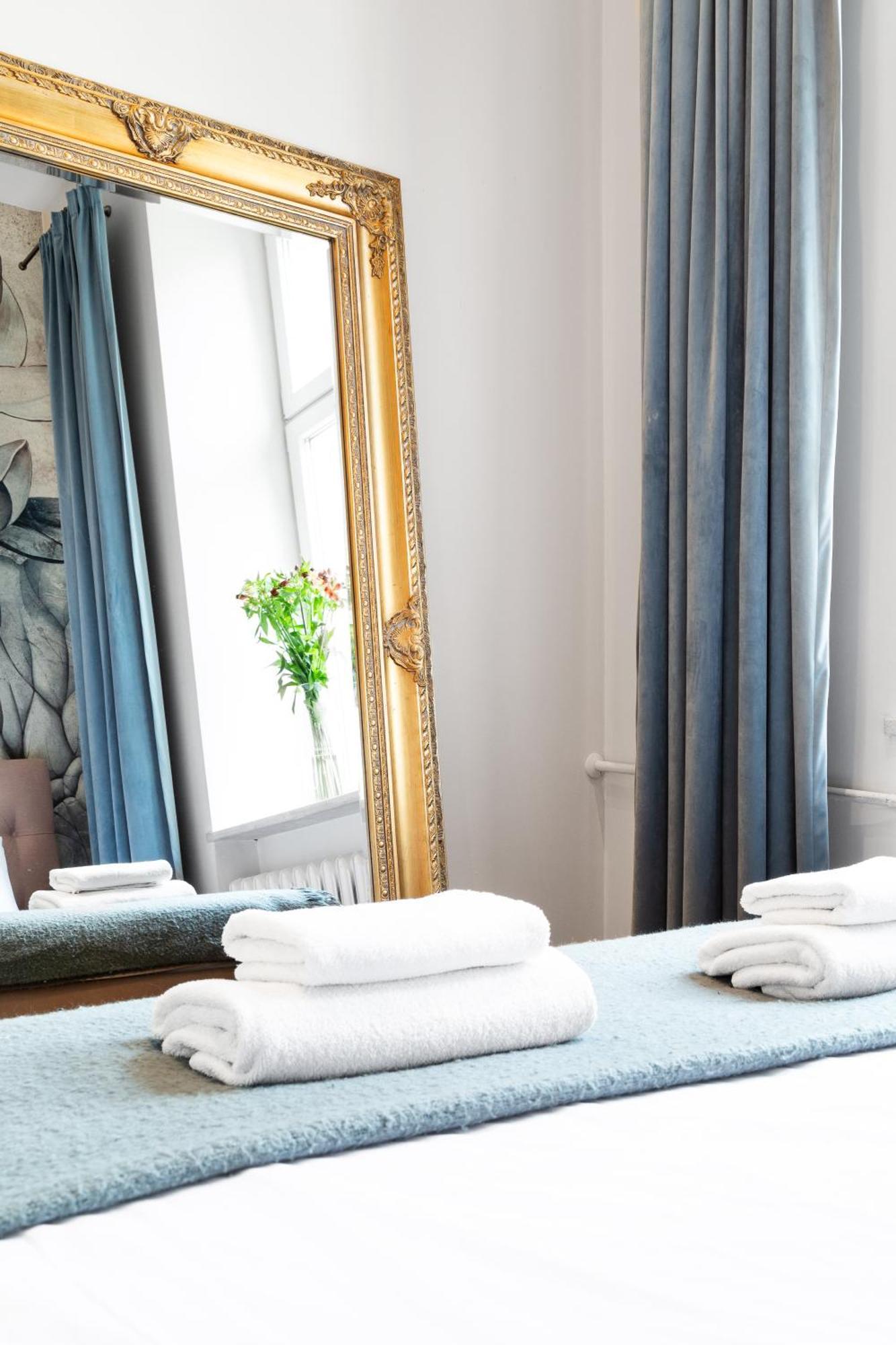 Househost Apartment: Lazarza Street 克拉科夫 外观 照片